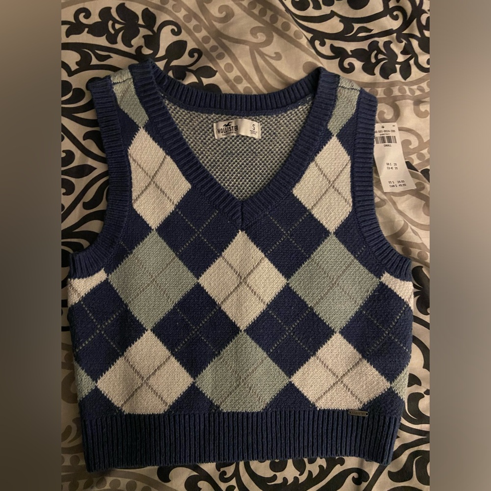 Hollister sweater vest. Brand new w/tags